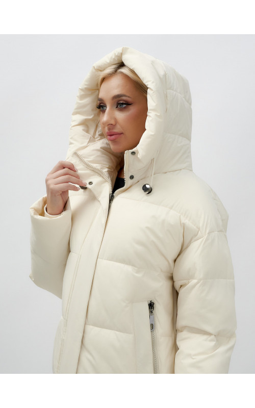 Зимняя куртка свободного кроя для женщин с трикотажными манжетами.