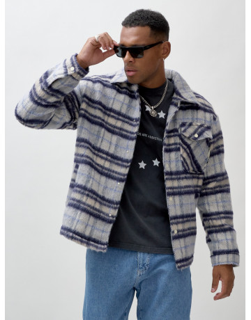 Ворсистая шерстяная рубашка для активного образа жизни.