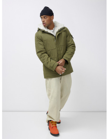 Мужская зимняя парка с капюшоном: стиль и тепло для активного отдыха