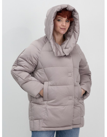 Женский зимний пуховик с капюшоном.