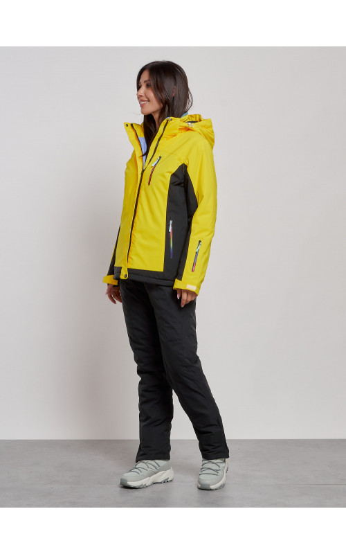 Женский горнолыжный костюм для зимних активностей