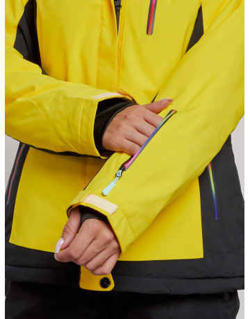 Женский горнолыжный костюм для зимних активностей