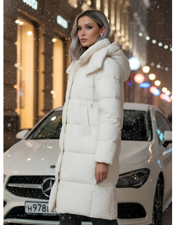 Длинный женский пуховик с капюшоном для зимы