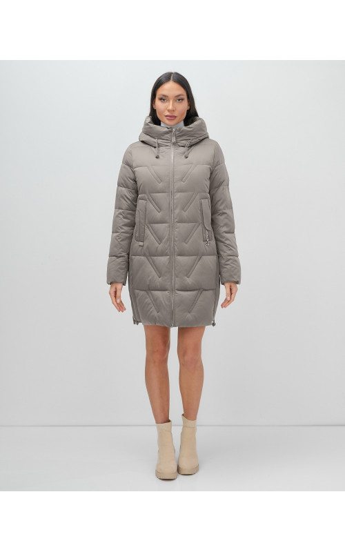 Женская зимняя куртка с капюшоном для холодной погоды.