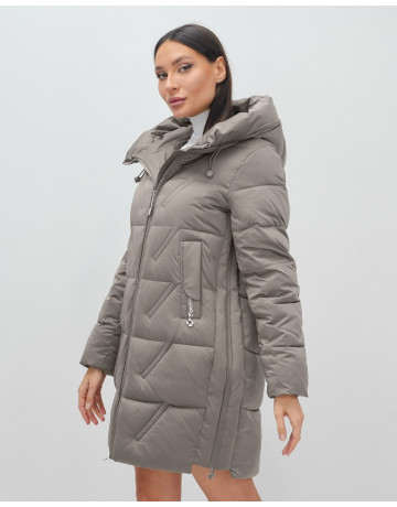 Женская зимняя куртка с капюшоном для холодной погоды.