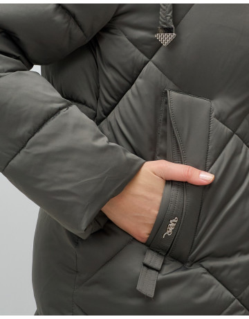 Длинный женский пуховик с капюшоном для зимы