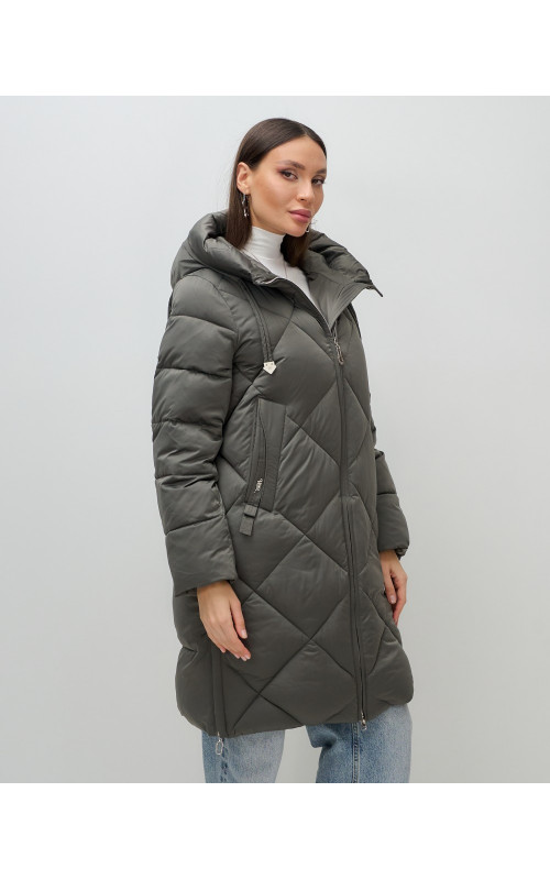 Длинный женский пуховик с капюшоном для зимы