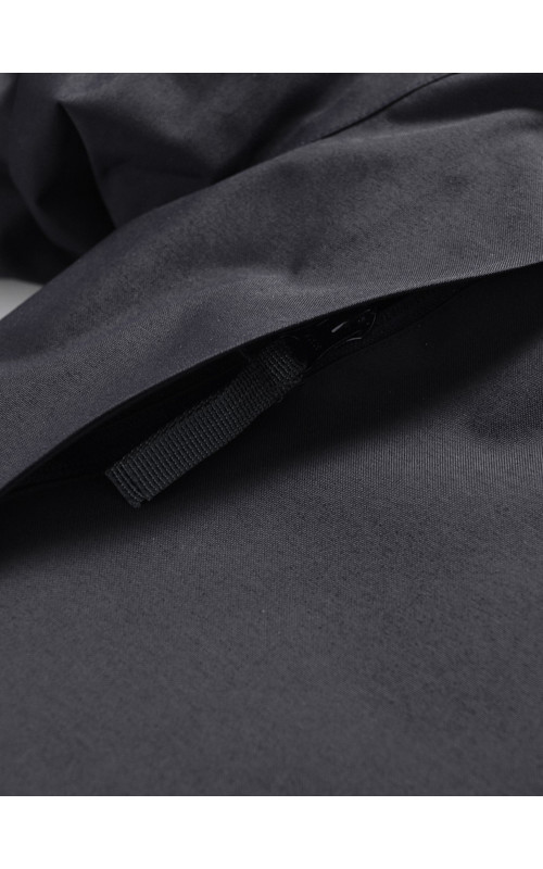 Женская зимняя парка с капюшоном для активного образа жизни.