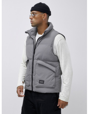 Мужской зимний стеганый жилет для активного отдыха.