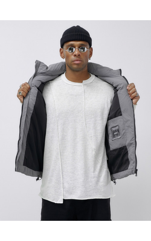 Мужской зимний стеганый жилет для активного отдыха.