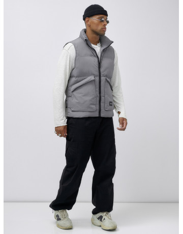 Мужской зимний стеганый жилет для активного отдыха.