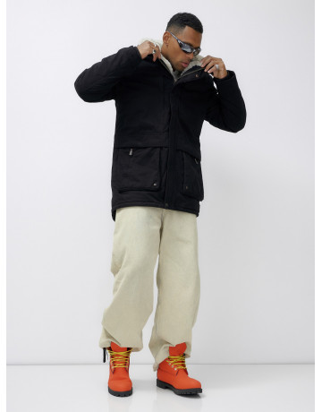 Зимняя мужская парка с утеплённым капюшоном для активного отдыха.