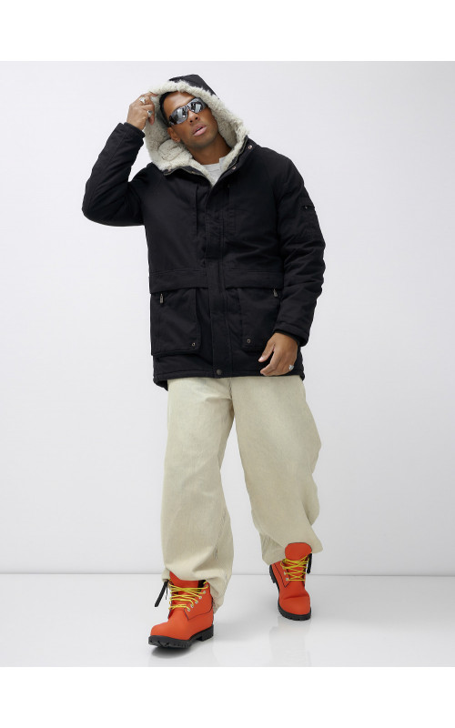 Зимняя мужская парка с утеплённым капюшоном для активного отдыха.