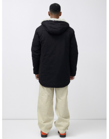 Зимняя мужская парка с утеплённым капюшоном для активного отдыха.