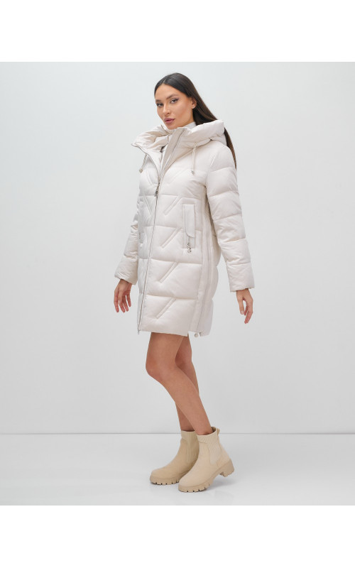 Тёплый женский пуховик с капюшоном для зимы