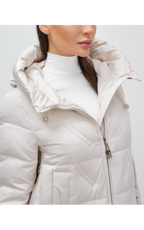 Тёплый женский пуховик с капюшоном для зимы