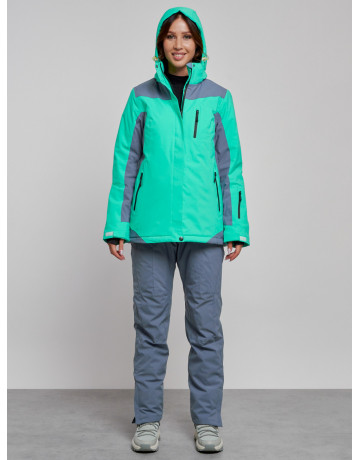 Женский горнолыжный костюм для зимних видов спорта.