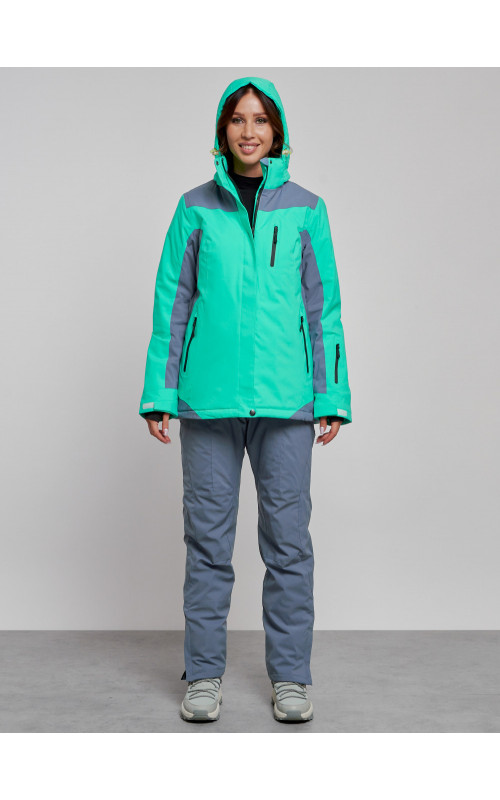 Женский горнолыжный костюм для зимних видов спорта.