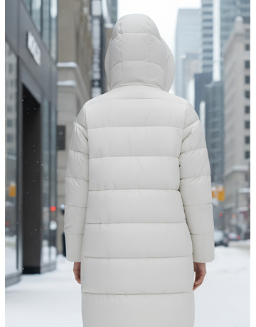 Длинный зимний пуховик для женщин с капюшоном.