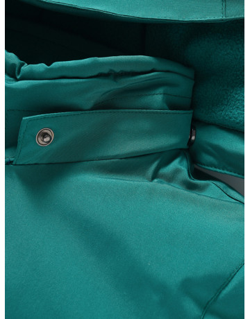 Зимний горнолыжный костюм для девочки: стиль и комфорт в горах