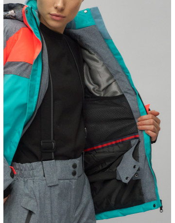 Женский горнолыжный костюм зимний.