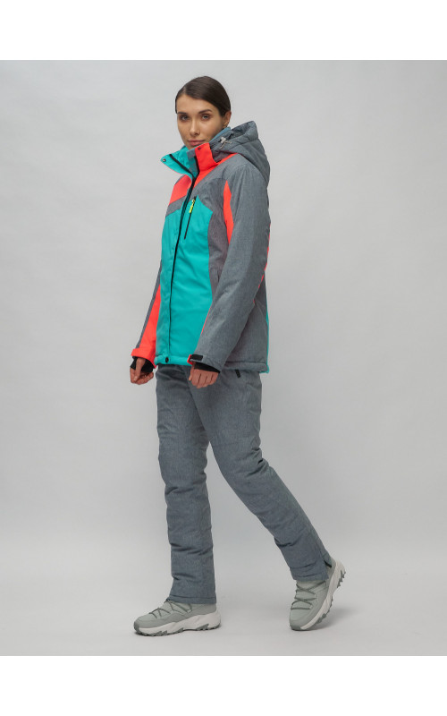 Женский горнолыжный костюм зимний.