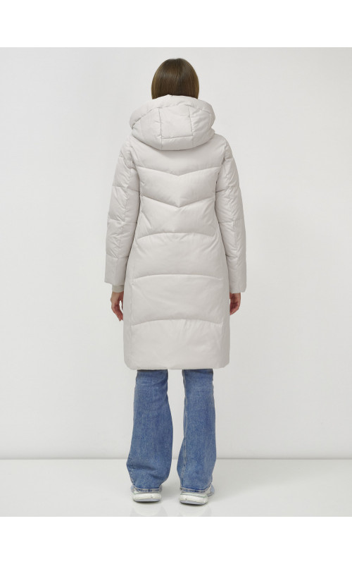 Зимний пуховик с утеплителем: стиль и комфорт.