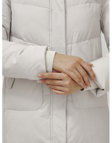 Зимний пуховик с утеплителем: стиль и комфорт.