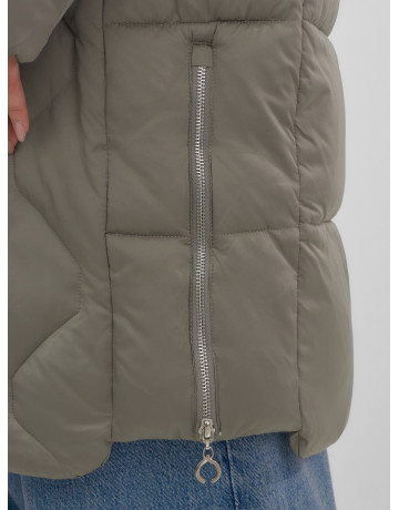 Длинный пуховик премиум-класса с мехом песца.