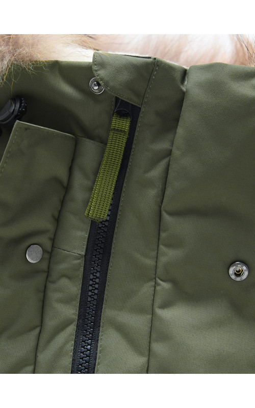 Зимняя парка для мальчика-подростка с мехом енота.