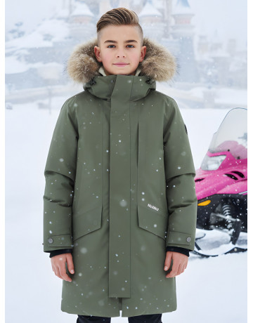 Зимняя парка для мальчика-подростка с мехом енота.