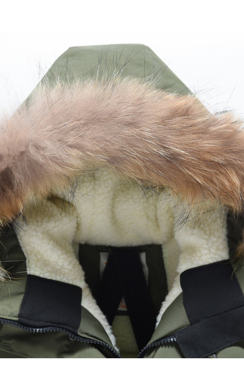 Зимняя парка для мальчика-подростка с мехом енота.