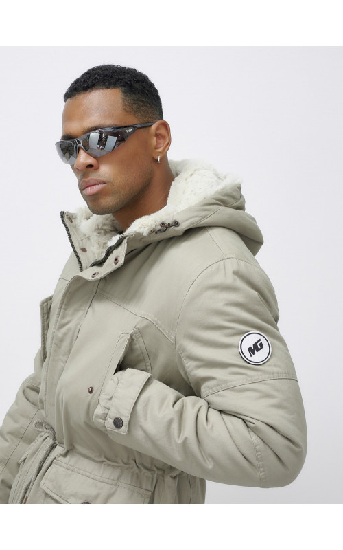 Мужская зимняя парка с меховым капюшоном для активного отдыха.