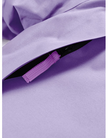 Зимняя женская парка с капюшоном для активного образа жизни.