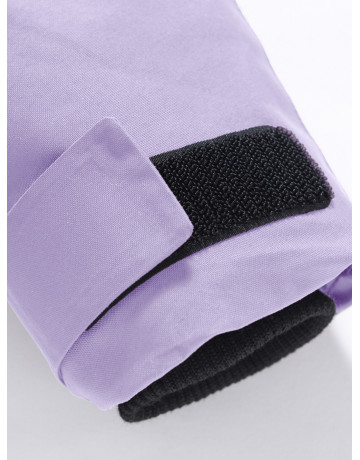 Зимняя женская парка с капюшоном для активного образа жизни.