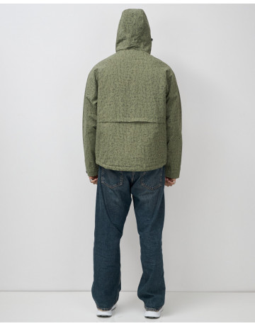 Спортивная мужская куртка «Хит сезона»: стиль и защита в переменчивую погоду