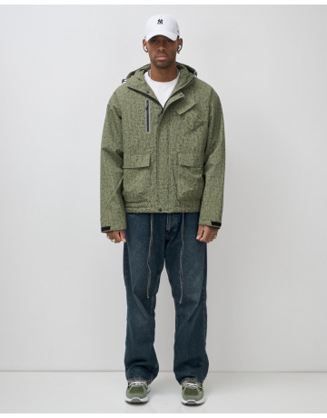 Спортивная мужская куртка «Хит сезона»: стиль и защита в переменчивую погоду