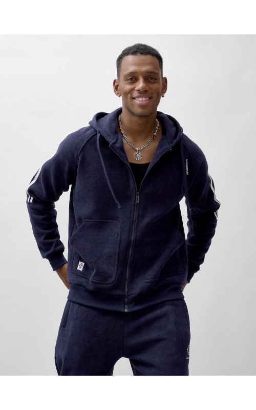 Мужской спортивный демисезонный костюм с начёсом.