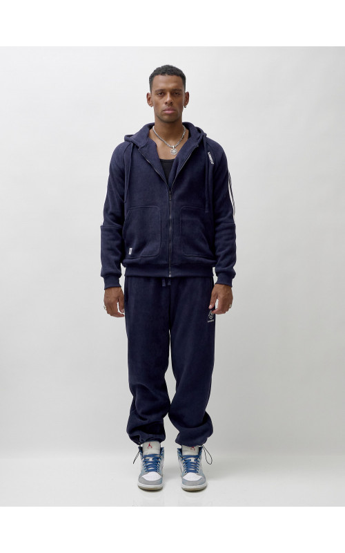 Мужской спортивный демисезонный костюм с начёсом.