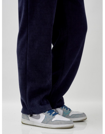 Мужской спортивный демисезонный костюм с начёсом.