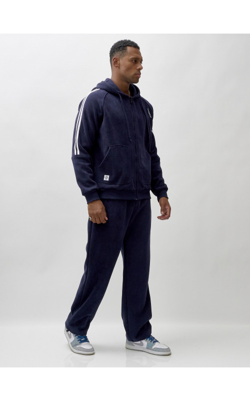 Мужской спортивный демисезонный костюм с начёсом.