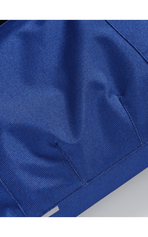 Зимний комбинезон для мальчиков тёплый и удобный.