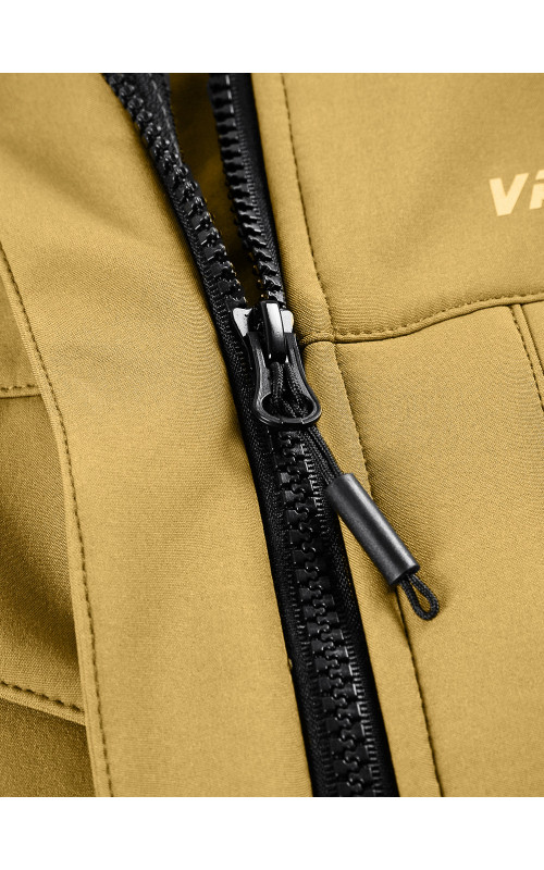 Женская спортивная ветровка с капюшоном softshell, горчичного оттенка.
