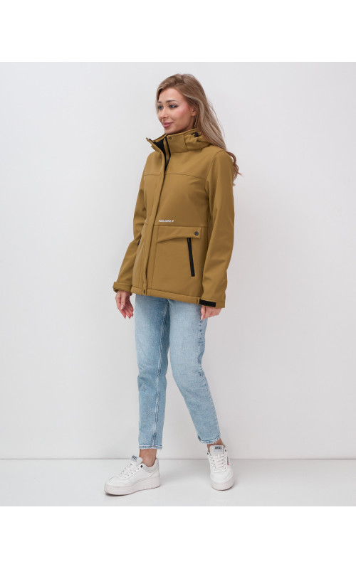 Женская спортивная ветровка с капюшоном softshell, горчичного оттенка.