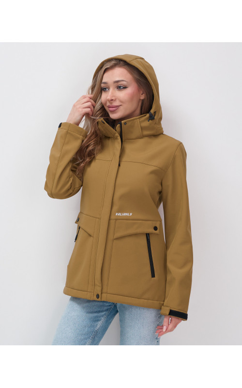 Женская спортивная ветровка с капюшоном softshell, горчичного оттенка.
