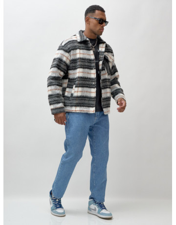 Ворсистая шерстяная рубашка для активного образа жизни.