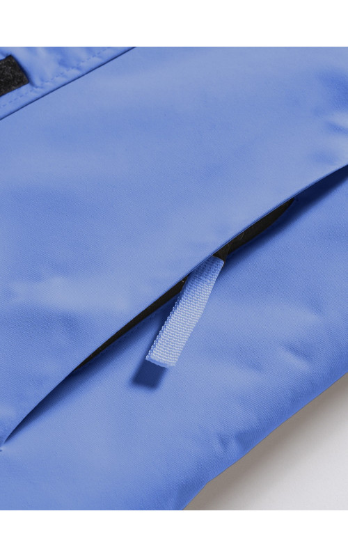 Зимняя парка для девочки-подростка, стильная и практичная.