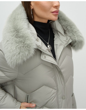 Пуховик для городской леди с мехом песца, защита от влаги и ветра