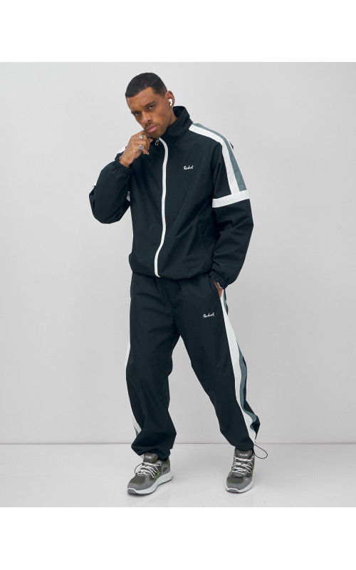 Спортивный костюм для мужчин: весна и лето.