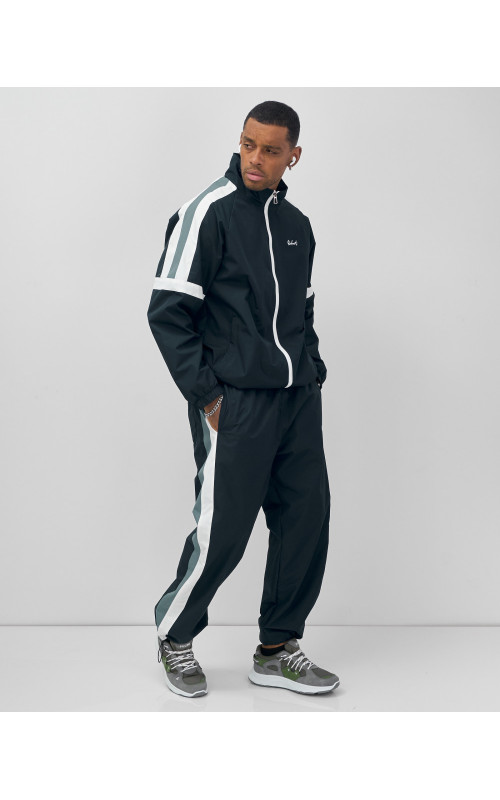 Спортивный костюм для мужчин: весна и лето.